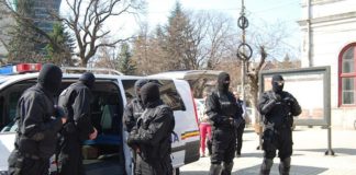 Grup infracțional organizat, specializat în fraudă cu caruri bancare, destructurat de DIICOT – Oamenii legii au descins și în Teleorman