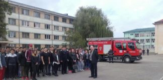 ” Nu tremur la cutremur ” – acțiune desfășurată de ISU Teleorman la Colegiul Național „Anastasescu„ din municipiul Roșiorii de Vede!