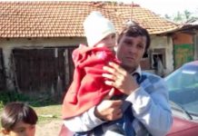 Dubla bucurie pentru familia lui Danut, copilul căzut in puț la Balta Sărata! Copilul a fost externat iar mama lui a dat naștere unei fetițe danut-copilul-cazut-in-put