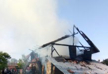 Supărat pe patron, un tânăr de 18 ani a dat foc depozitului de furaje din gospodărie dar incendiul s-a extins si la casa invecinata!