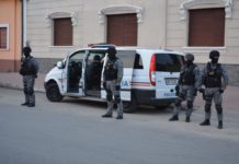 Mascații au descins la adrese din Teleorman, într-un dosar de înșelăciune și complicitate la înșelăciune