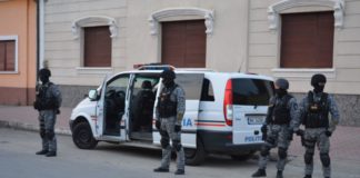 Mascații au descins la adrese din Teleorman, într-un dosar de înșelăciune și complicitate la înșelăciune