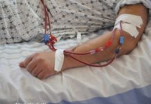 PĂRINŢII CU COPII GRAV BOLNAVI VOR BENEFICIA DE CONCEDIU MEDICAL ŞI INDEMNIZAŢIE PENTRU ÎNGRIJIREA LOR PÂNĂ LA VÂRSTA DE 16 ANI