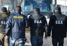 Patru bărbați cercetați pentru fals intelectual și uz de fals, reținuți de oamenii legii