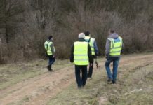 O BĂTRÂNĂ A DISPĂRUT DE ACASĂ. ZECI DE JANDARMI ȘI POLIȚIȘTI VOR SCOTOCI COMUNA TROIANUL ȘI ÎMPREJURIMILE