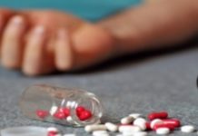 DRAGOSTE CU NĂBĂDĂI! O tânără din Fântânele a încercat să se sinucidă