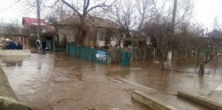 INUNDAȚII ÎN TELEORMAN! Zeci de gospodării si sute de hectare de teren arabil afectate