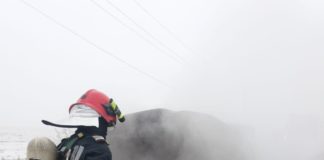 Autoturism în flăcări pe DJ 601B. Nu au fost înregistrate victime