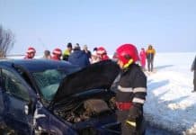 Accident grav în localitatea Mârzănești. Doi bărbați au ajuns la spital