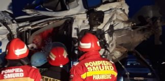 O PERSOANĂ A RĂMAS ÎNCARCERATĂ! Accident grav între două autotrenuri la Drăgănești Vlașca