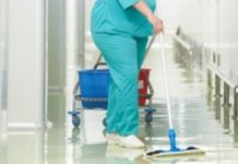 Scandalul dezinfectanților diluați revine în forță! Ministrul Sănătății iese la rampă după mai multe percheziții