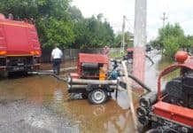 Inundații la Rosiori de Vede, în urma ploilor de azi-noapte