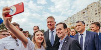 Motivele pentru care românii semnează în număr mare pentru candidatura lui Iohannis. GALERIE FOTO KLAUS IOHANNIS SI LUDOVIC ORBAN