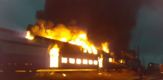 VIDEO/Un tren de călători a luat foc în gara Măldăieni