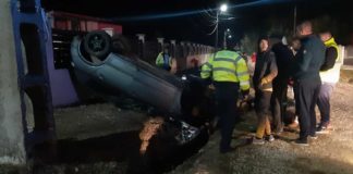 Accident la Olteni. Soferul a fugit de la locul accidentului
