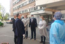 Vizită de lucru a ministrului Sănătății la Spitalul Caritas și DSV Teleorman/ Nelu Tătaru, despre aparatul RT-PCR: “Se pot face până la 180 de teste pe zi”