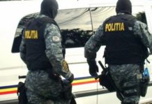 Percheziții la membrii unei grupări infracționale specializate în înșelăciuni cu locuri de muncă în străinătate