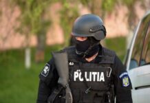 Oamenii legii au descins la Poeni, într-un dosar de contrabandă cu țigări