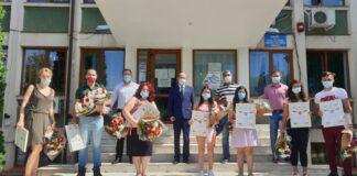 Diplome de merit pentru voluntarii care au participat la acțiunile organizate de Primăria Alexandria în perioada stării de urgență și alertă