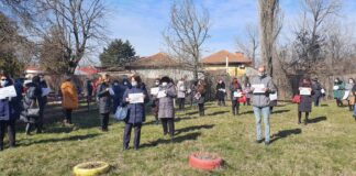 Dascălii de la Orbeasca au protestat împotriva schimbării conducerii școlii din localitate