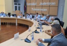 Adrian Florescu spune că la rectificarea bugetară vor primi bani toate localitățile din județ, indiferent de culoarea politică; Adrian Gâdea îi amintește că la cea din decembrie, primăriile PSD „au primit zero lei”
