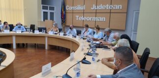 Adrian Florescu spune că la rectificarea bugetară vor primi bani toate localitățile din județ, indiferent de culoarea politică; Adrian Gâdea îi amintește că la cea din decembrie, primăriile PSD „au primit zero lei”