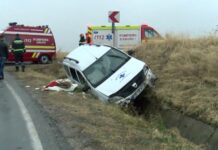 Patru persoane au fost rănite într-un accident rutier între Troianul și Bogdana