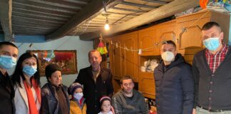 Daruri pentru copiii nevoiași și bătrânii de la Tătărăștii de Jos – Aurelian Neagoe: “Ne-am dorit să știe că nu sunt singuri, că le suntem alături”