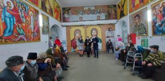 Adrian Gâdea și-a sărbătorit ziua de nume alături de bunicii de la Centrul pentru persoane vârstnice Cervenia