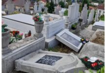 Morminte profanate într-un cimitir din Alexandria