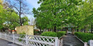 A fost semnat contractul de achiziție publică de lucrări pentru proiectul cu titlul “Amenajare împrejmuire, amenajare curte la Colegiul Național Al. I. Cuza”