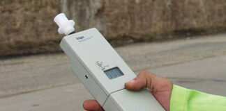 Reținut după ce a fost prins la volan băut și fără permis