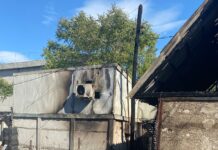 Casă din centrul municipiului Roșiori de Vede, cuprinsă de flăcări