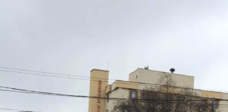 Alexandria: Călători ținuți în caniculă și ploaie, din cauza lăcomiei unora