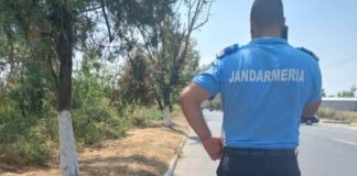Culmea penibilului: Ședință foto cu victima unui accident-pozele au fost apoi postate fără perdea pe pagina Jandarmeriei Teleorman