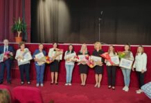 GALERIE FOTO/ Gala excelenței în educație, la Alexandria – Elevii cu rezultate deosebite și profesorii coordonatori, premiați de Ziua Educației