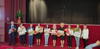 GALERIE FOTO/ Gala excelenței în educație, la Alexandria – Elevii cu rezultate deosebite și profesorii coordonatori, premiați de Ziua Educației