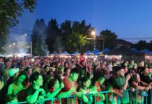 Cântec, joc și voie bună, de Ziua Orașului Videle – Pe scena din fața Parcului Orășenesc au urcat artiști locali și naționali