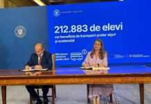 Adrian Gâdea a semnat contractul de finanțare privind achiziționarea de microbuze electrice, pentru elevii din județ