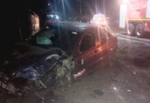 Două victime în urma a două accidente rutiere produse pe drumurile din județ duminică dimineață – Mașină intrată în gard, la Baciu și TIR răsturnat la Roșiori de Vede