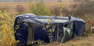 O persoană a avut nevoie de îngrijiri medicale după ce mașina în care se afla a părăsit partea carosabilă și s-a răsturnat pe raza localității Gratia.