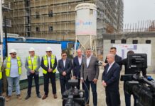 Premierul Marcel Ciolacu, la Spitalul Județean: “Odată ce anul acesta o să scoatem toate posturile ocupate contractual din nou la concurs, sperăm cât mai mulți medici să meargă și în celelalte județe, nu numai în București”