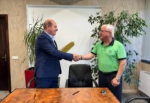 Se reiau lucrările la Școala Gimnazială ”Ștefan cel Mare” din Alexandria/ Primarul Victor Drăgușin a semnat contractul de execuție a lucrărilor