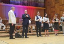 35 de ani de activitate pentru Ansamblul ”Burnasul” – Adrian Gâdea: “A reprezentat Teleormanul cu cinste și profesionalism pe marile scene din România”