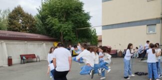 Elevii de la „Ștefan cel Mare” Alexandria au sărbătorit diversitatea lingvistică și Ziua Europeană a Sportului Școlar – #EuropeanSchoolSportDay2025