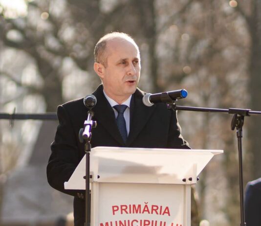 Victor Drăgușin îl propune pe Adrian Ionuț Gâdea pentru titlul de Cetățean de Onoare al municipiului Alexandria