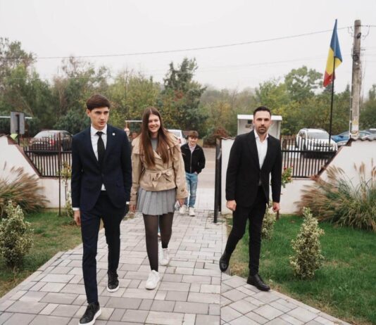 Iuli Lăzărescu, mesaj pentru tineri: „Vocea lor contează!” Întâlnire despre implicare civică la Scurtu Mare